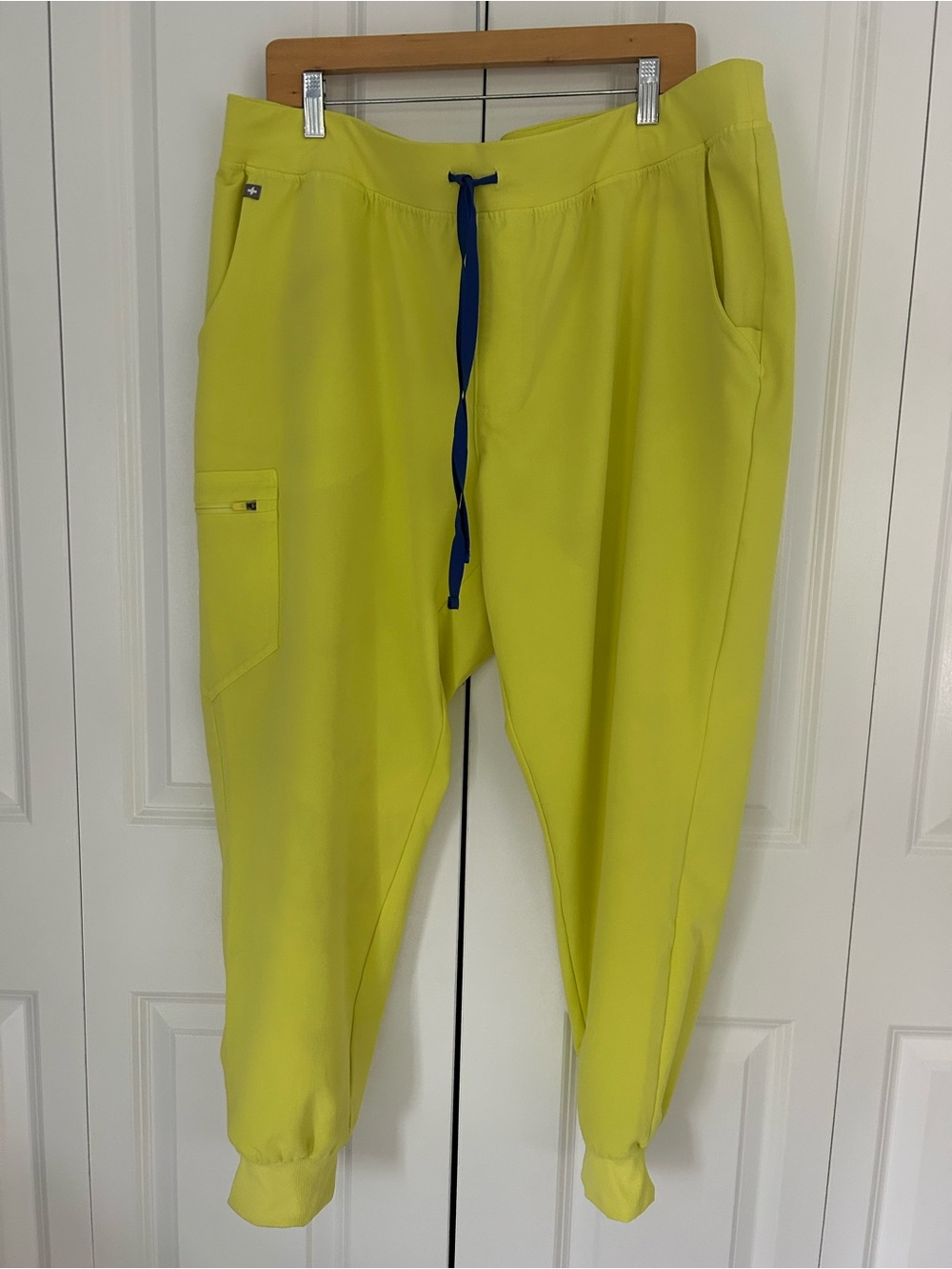 Figs Technical Collection 3XL neon yellow scrub pants healthcare plus size